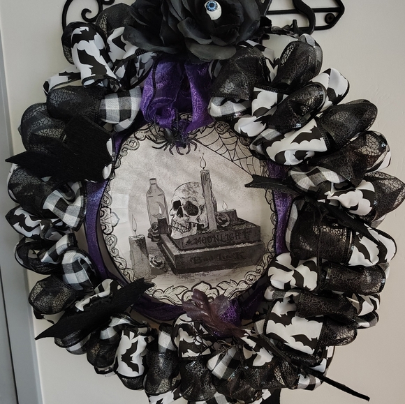 Halloween wired ribbon wreath - Picture 3 of 4